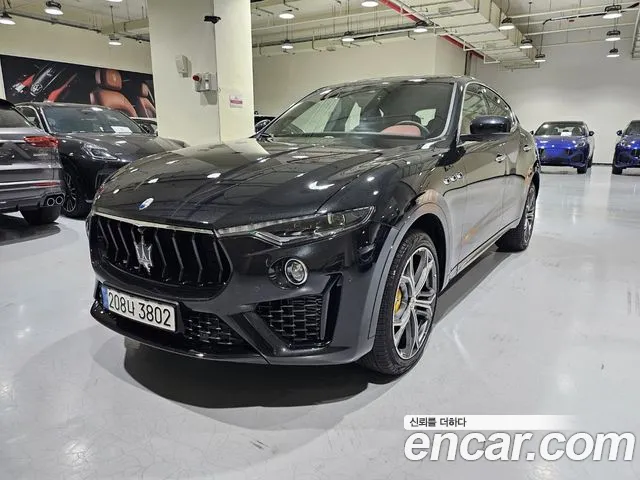 Maserati Levante 2023 Черный из Кореи