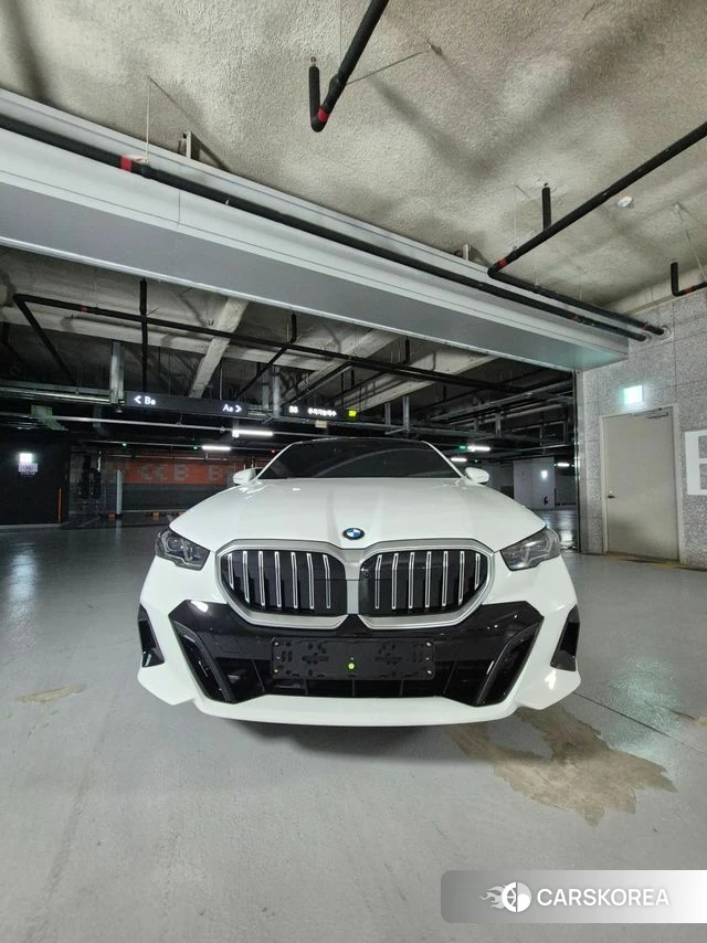 BMW 5 Series (G60) 2026 Белый из Кореи