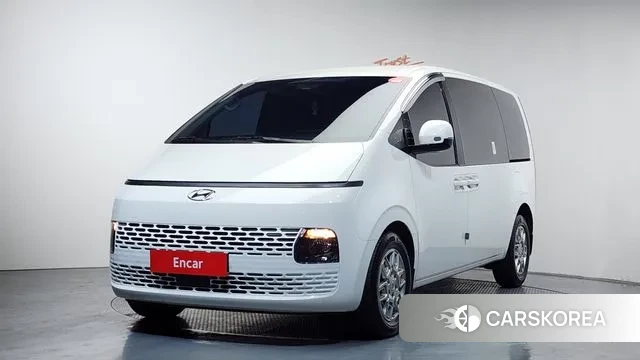 Hyundai Staria 2023 Белый из Кореи