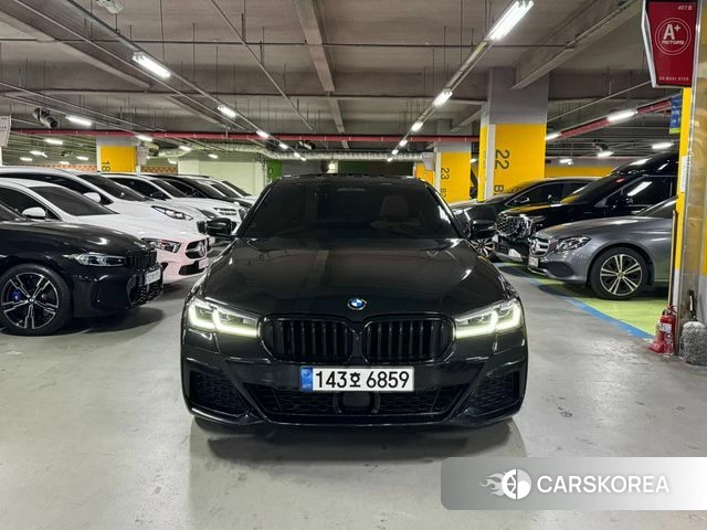 BMW 5 Series (G30) 2021 Черный из Кореи