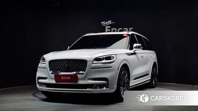 Lincoln Aviator 2nd generation 2021 Белый из Кореи