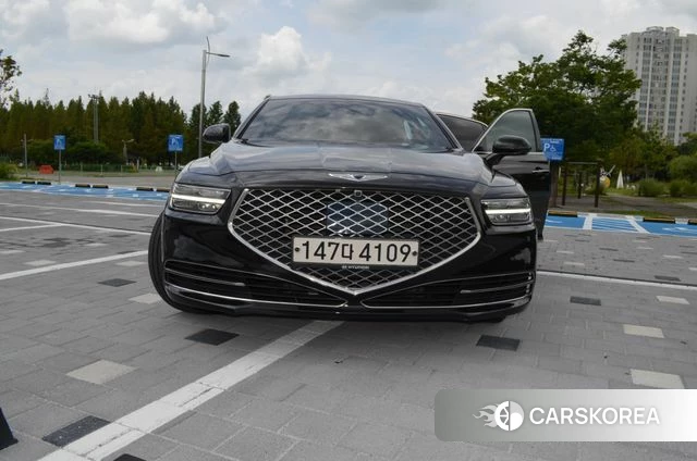 Genesis G90 2019 Черный из Кореи