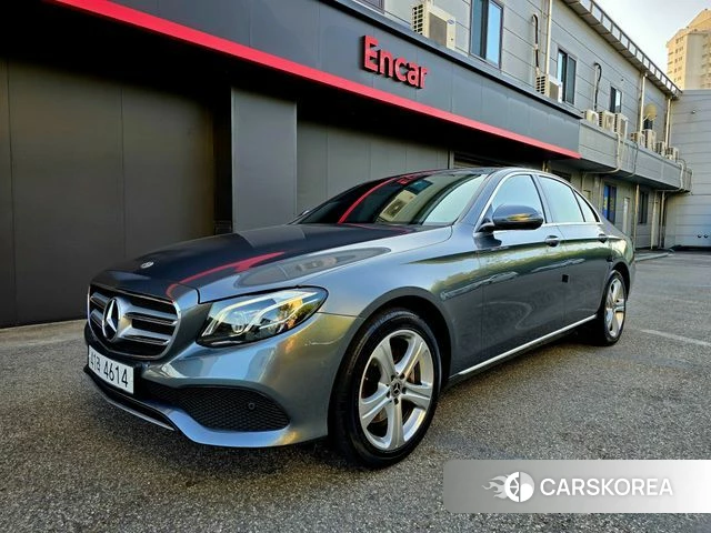 Mercedes-Benz E-Class W213 2018 Серый из Кореи