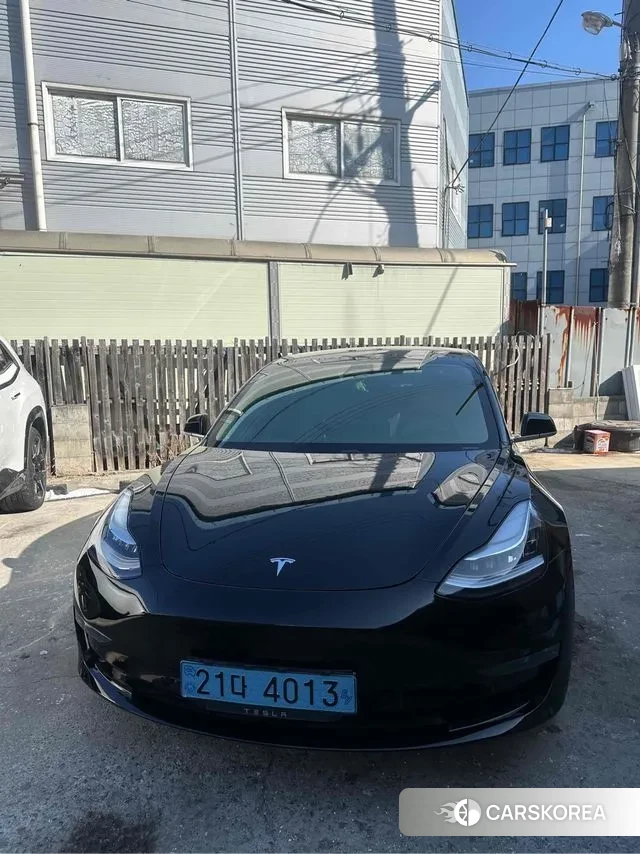 Tesla Model 3 2020 Черный из Кореи