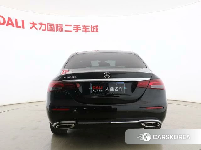Mercedes-Benz E-class 2021 Черный из Китая