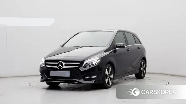 Mercedes-Benz B-Class W246 2018 Черный из Кореи