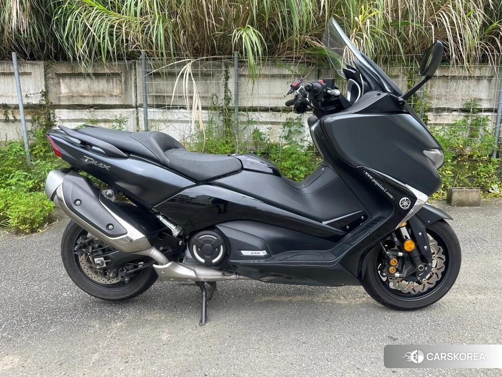 Проданный Yamaha T-MAX 530 DX 2017 из Японии