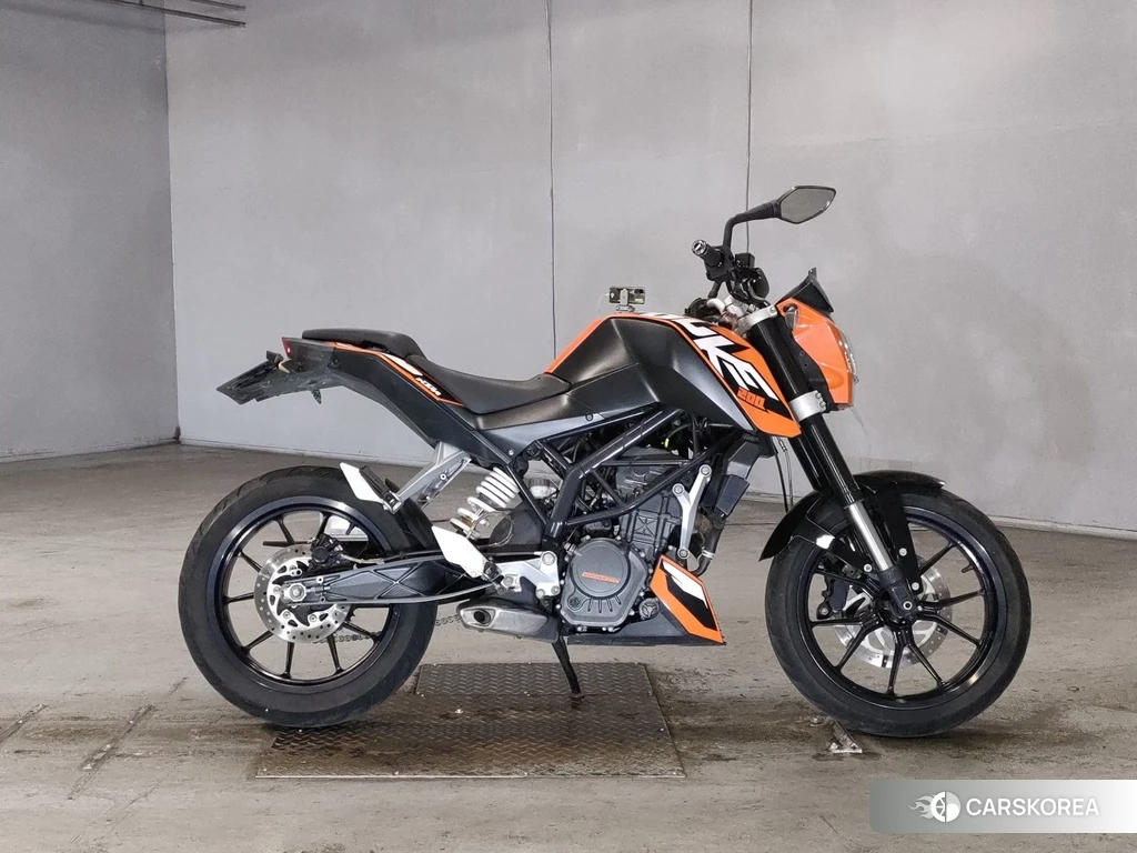 Проданный KTM 200 DUKE 2012 из Японии, фото 2