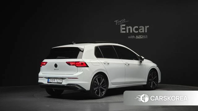 Volkswagen Golf 8th Generation 2026 Белый из Кореи