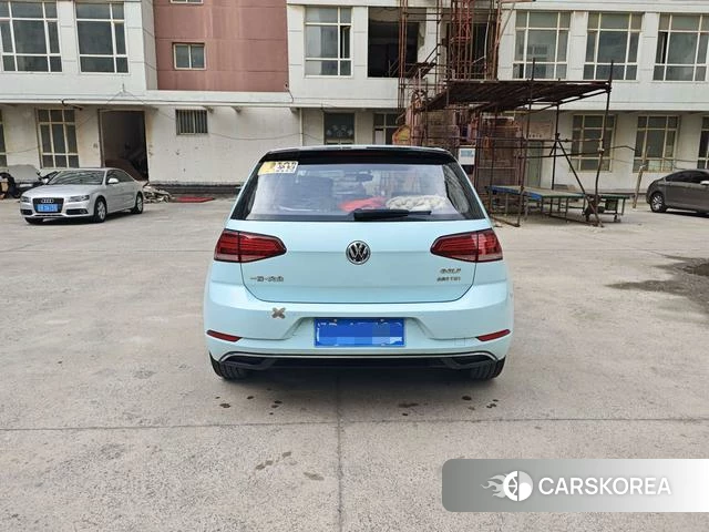 Volkswagen Golf 2018 Синий из Китая
