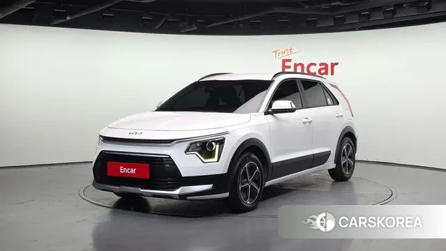 Kia Di Ol Nu Niro 2022 Белый из Кореи