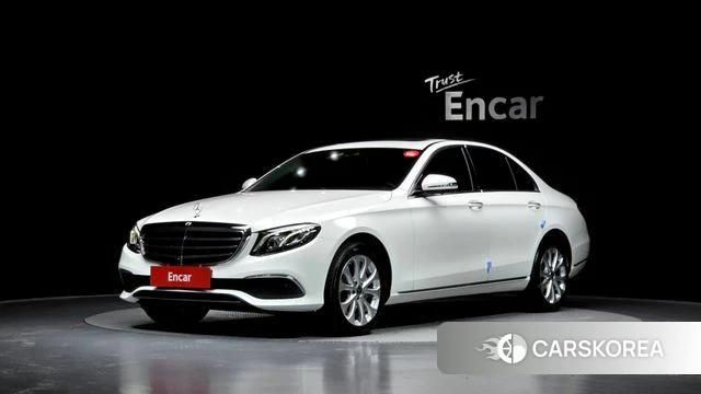 Mercedes-Benz E-Class W213 2019 Белый из Кореи