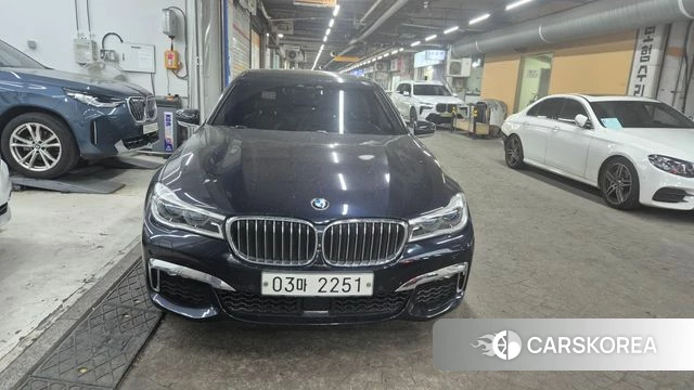 BMW 7 Series (G11) 2018 Черный из Кореи