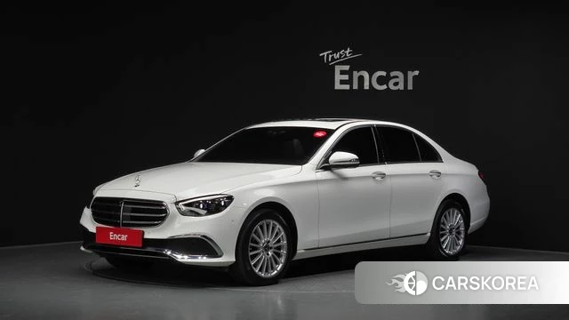 Mercedes-Benz E-Class W213 2021 Белый из Кореи