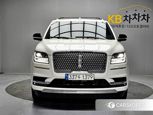 Lincoln Navigator 4th generation 2021 Белый из Кореи