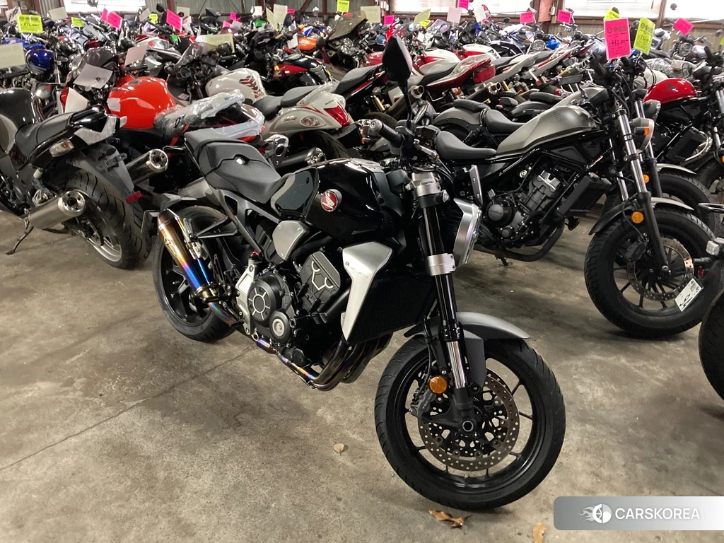 Проданный Honda CB1000R 2019 из Японии