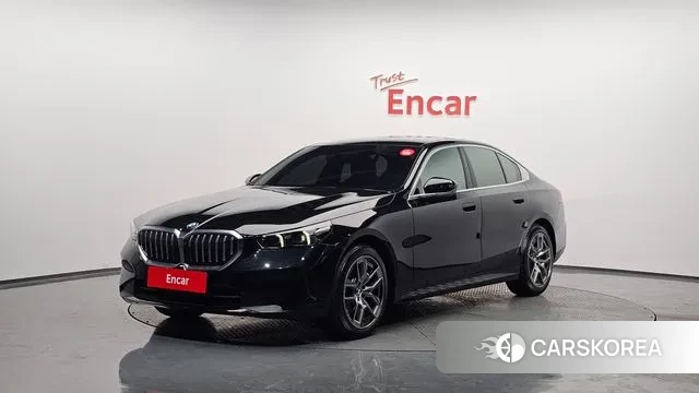 BMW 5 Series (G60) 2023 Черный из Кореи