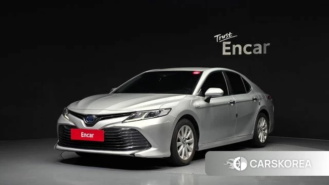 Toyota Camry (XV70) 2019 Серебристо-серый из Кореи