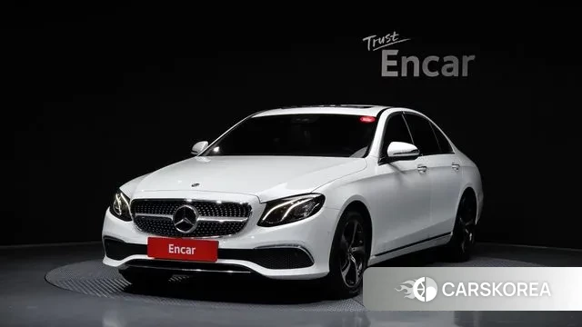 Mercedes-Benz E-Class W213 2019 Белый из Кореи