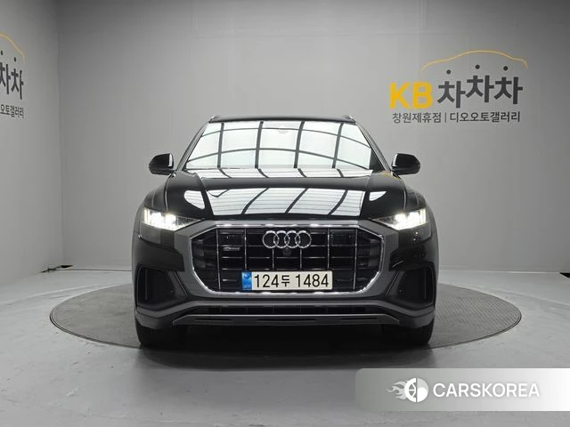 Audi Q8 (4M) 2022 Черный из Кореи