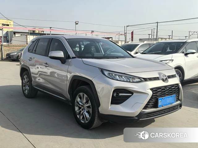 Toyota Wilanda 2023 Шампань из Китая