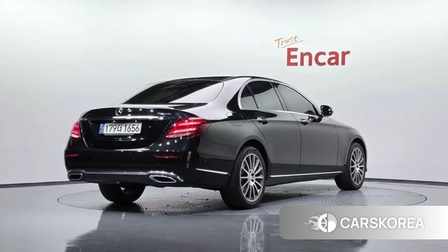 Mercedes-Benz E-Class W213 2019 Черный из Кореи