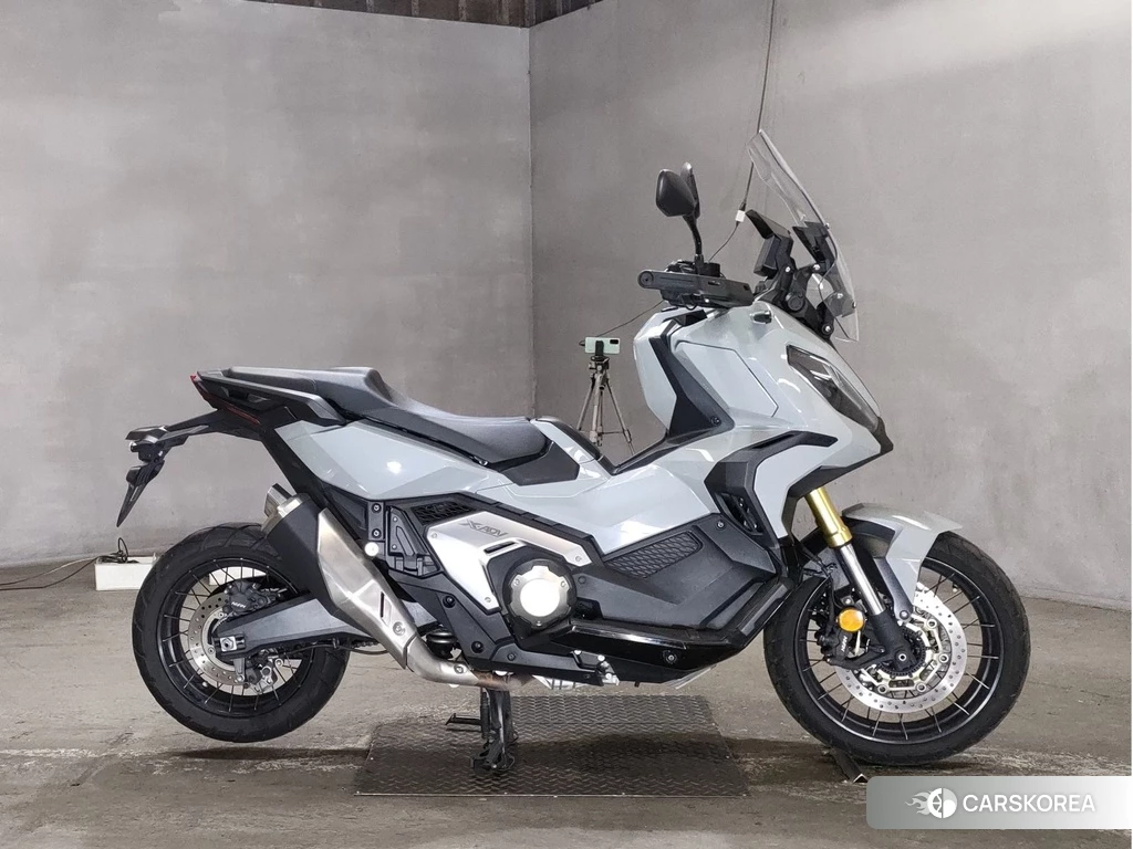 Проданный Honda X-ADV 750 2021 из Японии