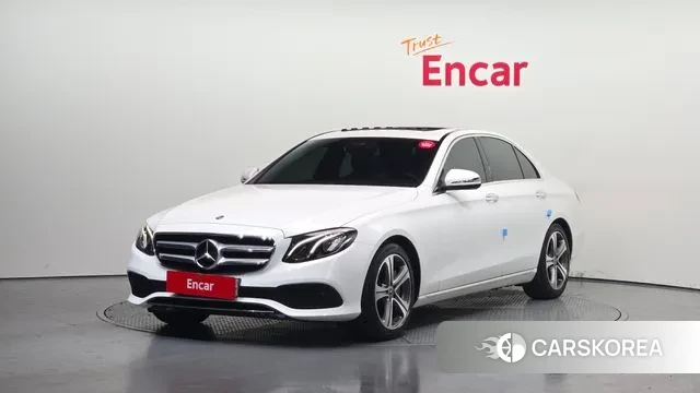 Mercedes-Benz E-Class W213 2019 Белый из Кореи