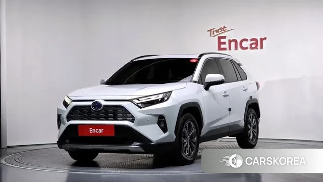 Toyota RAV4 5th Generation 2023 Белый из Кореи