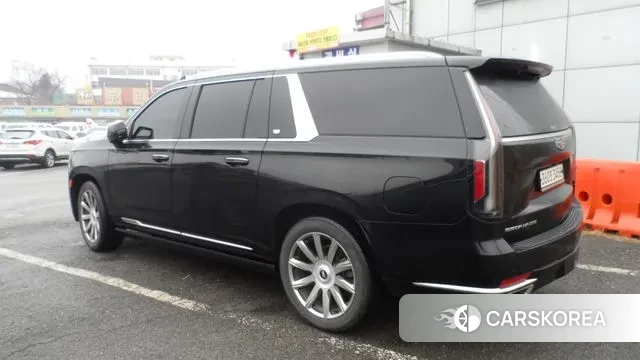 Cadillac Escalade 5th Generation 2022 Черный из Кореи