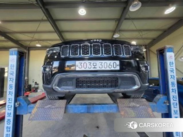 Jeep Grand Cherokee 2018 Черный из Кореи