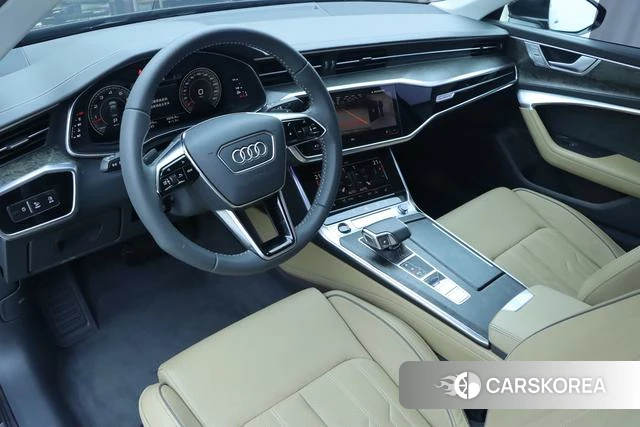 Audi A6L 2021 Черный из Китая