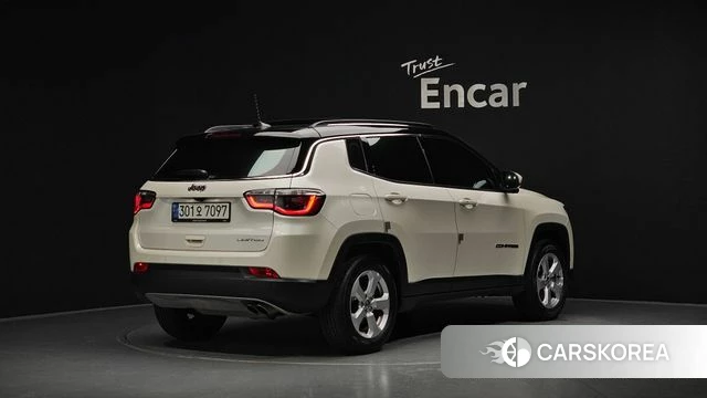 Jeep Compass 2nd Generation 2021 Белый из Кореи