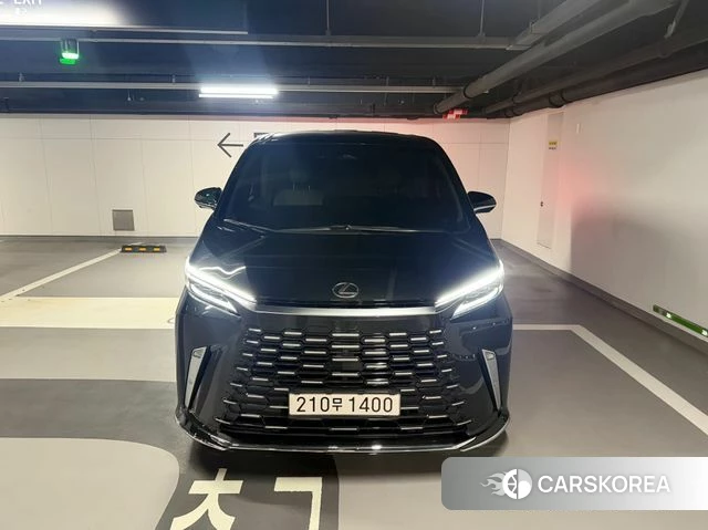 Lexus LM Second Generation 2025 Черный из Кореи