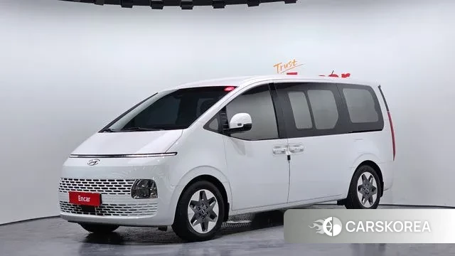 Hyundai Staria 2023 Белый из Кореи