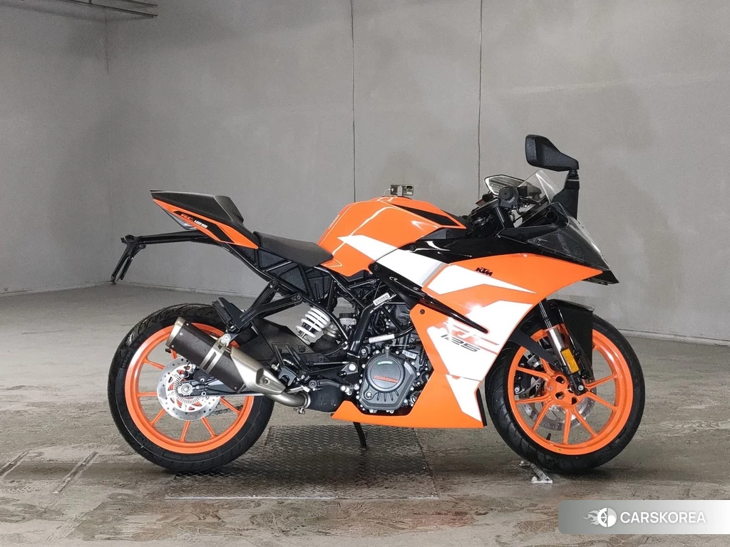 Проданный KTM RC 125 2018 из Японии