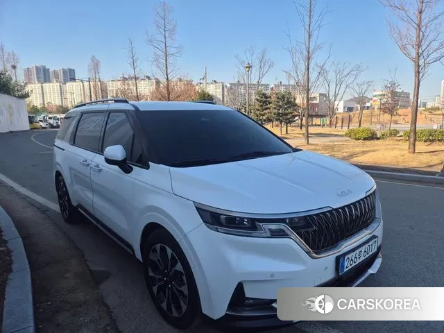 Kia Carnival 4th generation 2023 Белый из Кореи