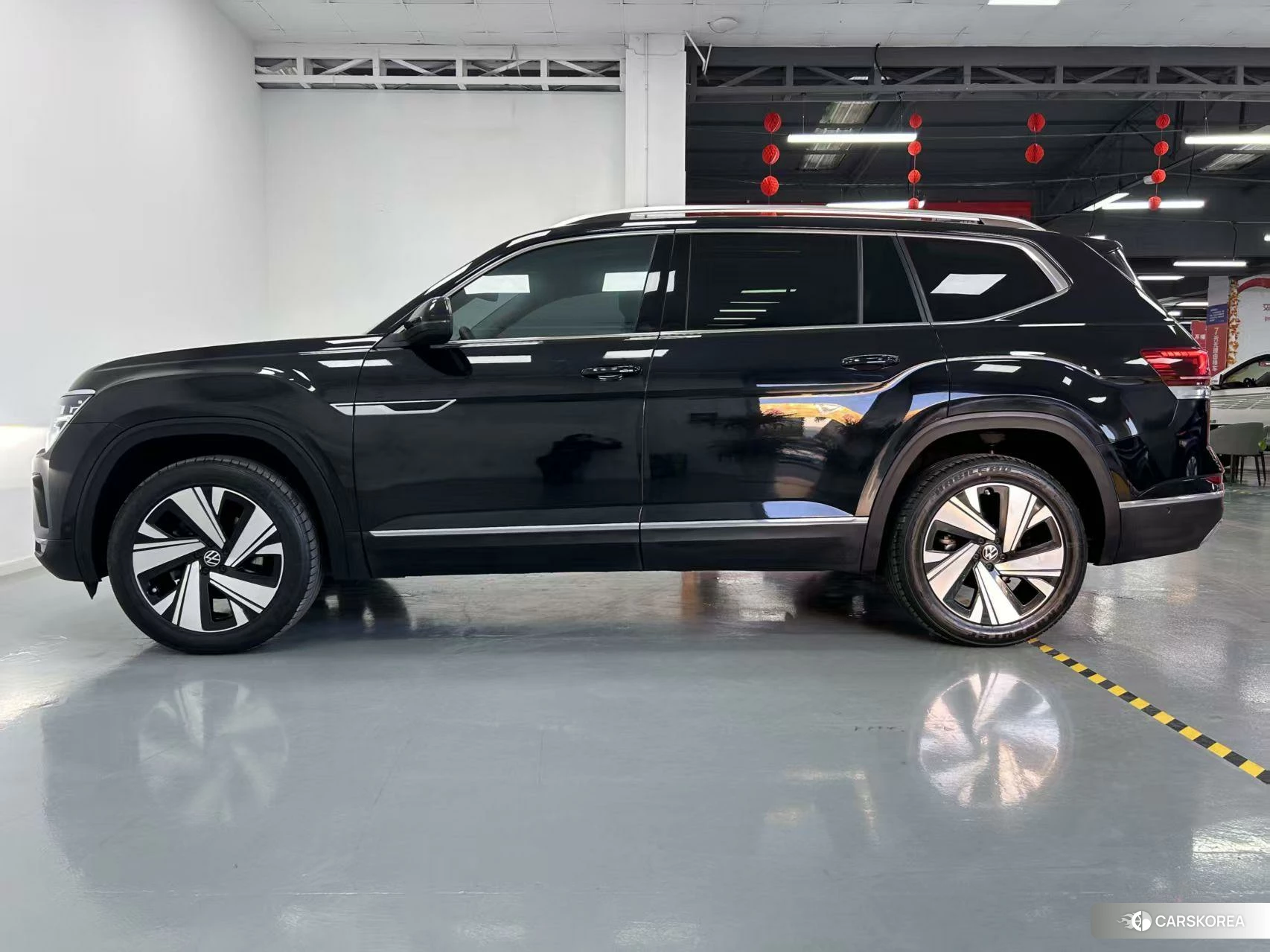 Volkswagen Tourang 2021 Черный из Китая
