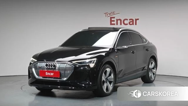 Audi e-Tron 2023 Черный из Кореи