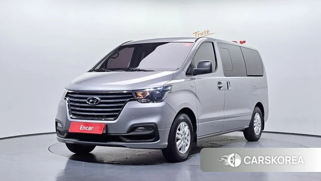 Hyundai The New Grand Starex 2019 Серебристо-серый из Кореи