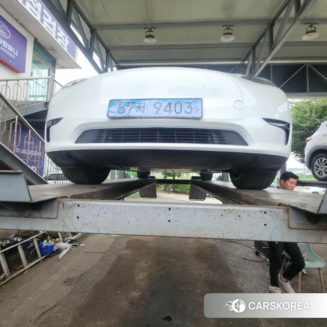 Tesla Model Y 2024 Белый из Кореи