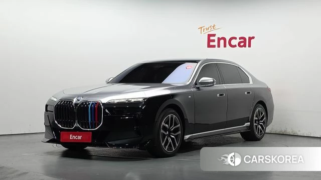 BMW 7 Series (G70) 2025 Черный двухцветный из Кореи
