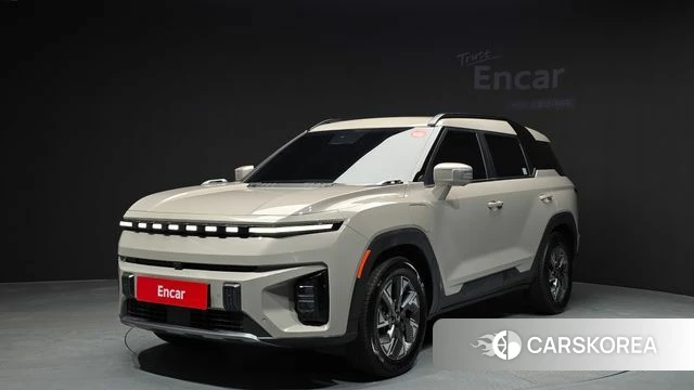 Ssangyong Torres EVX 2024 Жемчужный цвет из Кореи