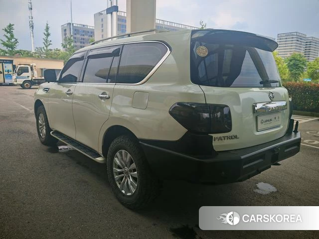 Nissan Toure 2021 Белый из Китая