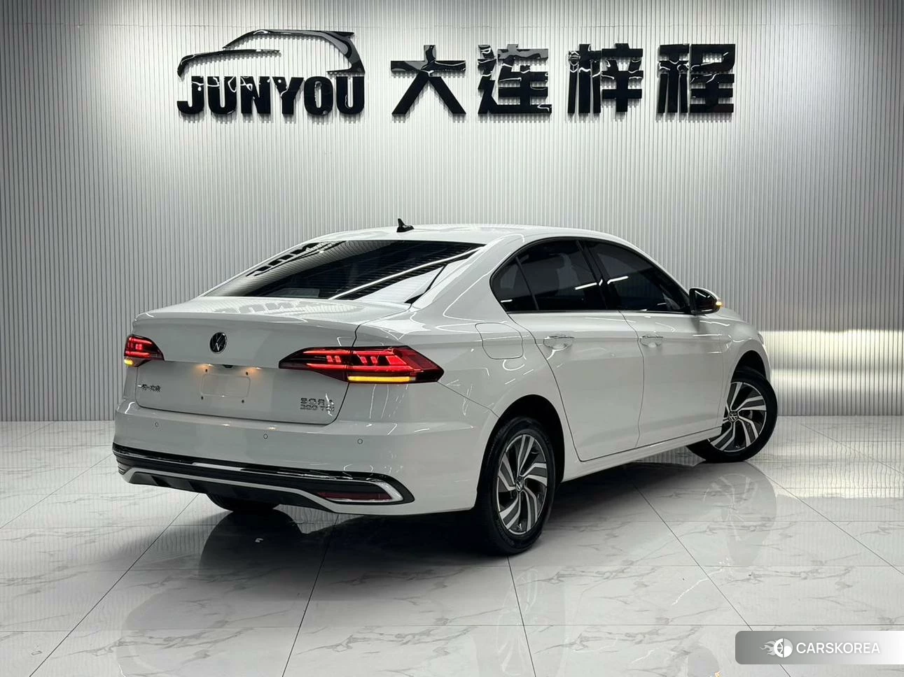 Volkswagen Bora 2022 Белый из Китая