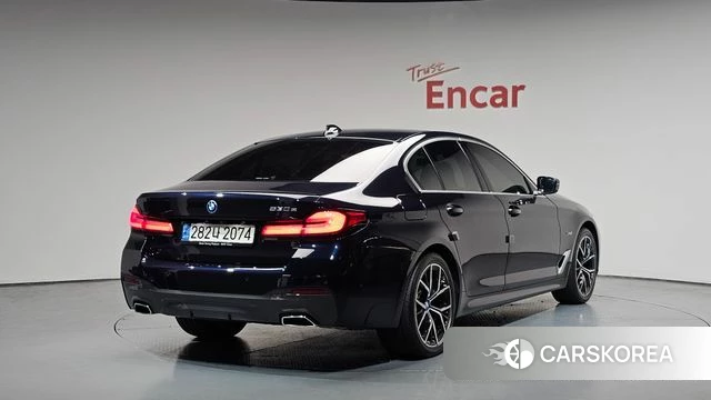BMW 5 Series (G30) 2021 Черный из Кореи