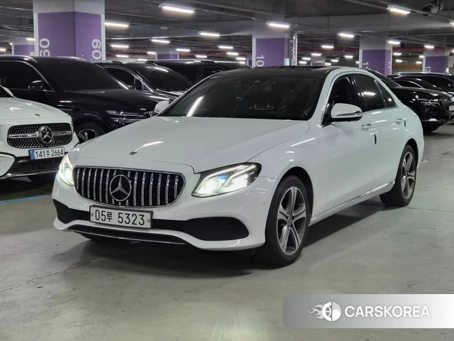 Mercedes-Benz E-Class W213 2018 Белый из Кореи