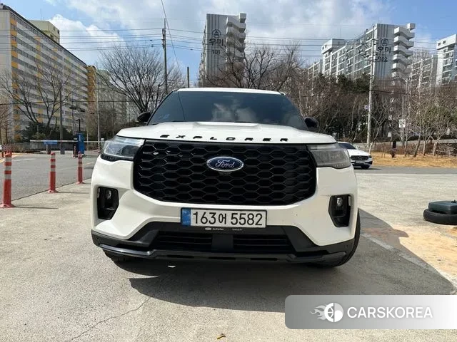 Ford Explorer 6th Generation 2024 Белый из Кореи