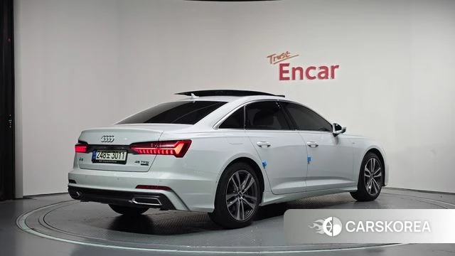 Audi A6 (C8) 2022 Белый из Кореи