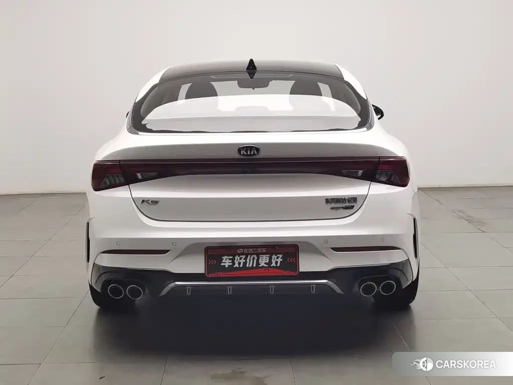Kia K5 2021 Белый из Китая